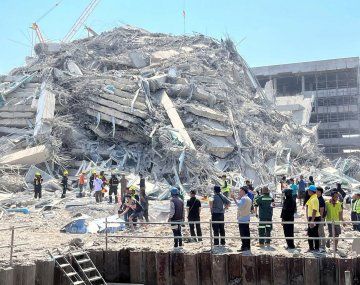 Así se derrumbó un edificio de 30 pisos en Bangkok por el terremoto de Myanmar