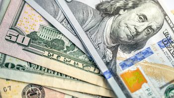 El dólar volvió a subir dentro de la franja de los 39 pesos. El dólar volvió a subir dentro de la franja de los 39 pesos.