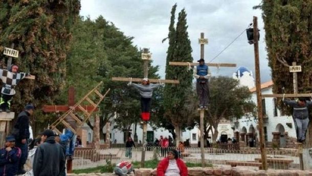 Crucifixión de un niño en Jujuy