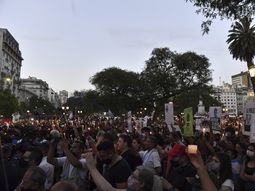 Tras la masiva marcha a Tribunales, hoy declaran los padres de Lucas
