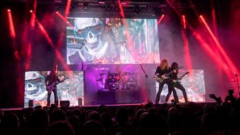 un hombre recibio tres punaladas durante un concierto de megadeth en neuquen un hombre recibio tres punaladas durante un concierto de megadeth en neuquen