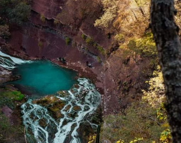 El pueblo mágico con termas turquesas y cubierto de selvas