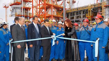 la presidente se rio de los rumores sobre la renuncia de galuccio la presidente se rio de los rumores sobre la renuncia de galuccio