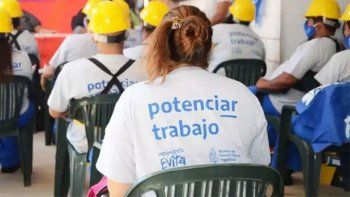 cambios en el ex potenciar trabajo: organizaciones sociales protestaron en todo el pais cambios en el ex potenciar trabajo: organizaciones sociales protestaron en todo el pais