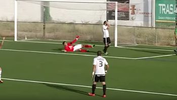 hizo un gol en contra insolito y su club lo consolo de una manera particular hizo un gol en contra insolito y su club lo consolo de una manera particular