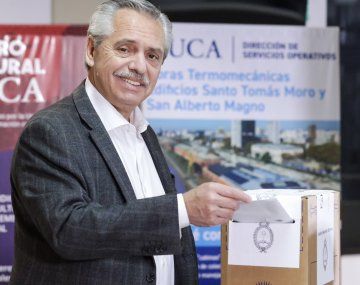 Alberto votó y destacó los 40 años de democracia