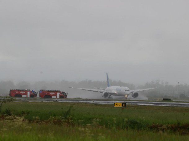 Un avión que iba de Argentina a España aterrizó de emergencia en Paraguay