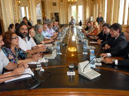 docentes ponen en duda el inicio de las clases a nivel pais docentes ponen en duda el inicio de las clases a nivel pais