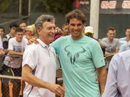 rafa nadal brindo una clinica en san lorenzo para un centenar de ninos rafa nadal brindo una clinica en san lorenzo para un centenar de ninos