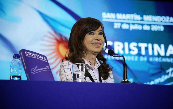 Cristina y el consumo en crisis: ¿Los hijos del Presidente toman leche que no es leche?
