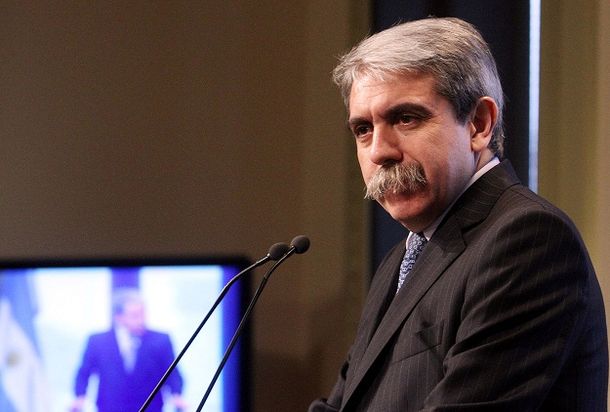 Fernández: Reformar la Constitución no está en la agenda del Gobierno