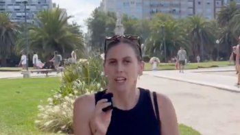 turista neozelandesa se volvio viral por sus impresiones de mar del plata: playas hasta las manos turista neozelandesa se volvio viral por sus impresiones de mar del plata: playas hasta las manos