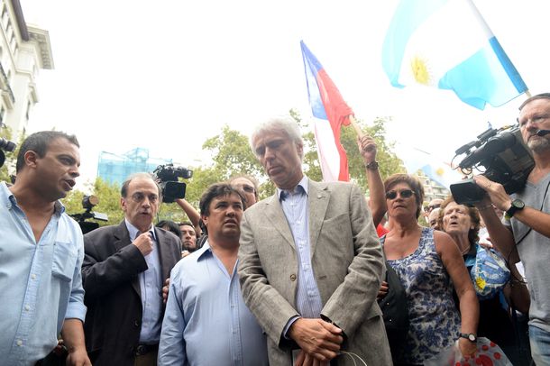 La ex de Nisman, sus dos hijas y la madre asisten a la marcha