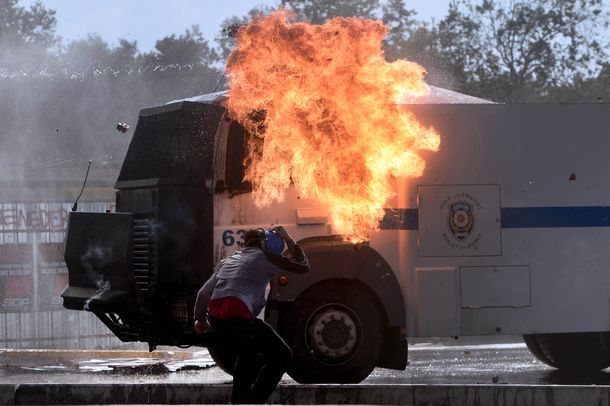 Cientos de heridos por desalojo de la plaza Taksim en Turquía