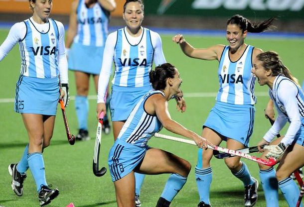 Las Leonas disputan un amistoso en San Luis para ponerse a punto