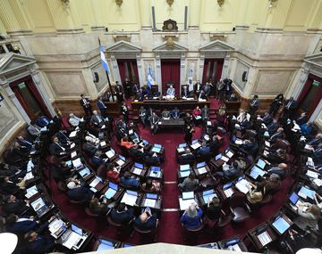 El Senado suspendió la sesión y postergó la interpelación a Manuel Adorni