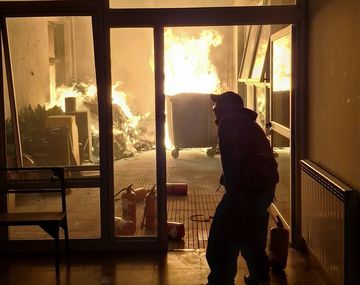 Incendio en la Facultad de Sociales de la UBA: tres personas fueron asistidas