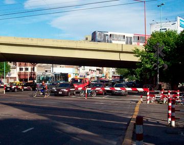 Atención automovilistas: habrá cortes por la demolición del puente de Juan B. Justo