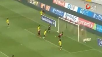 a lo higuita: mao molina y un golazo de escorpion a lo higuita: mao molina y un golazo de escorpion