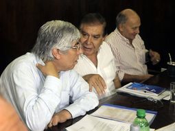 moyano pide desdoblar las paritarias y un piso del 25% moyano pide desdoblar las paritarias y un piso del 25%