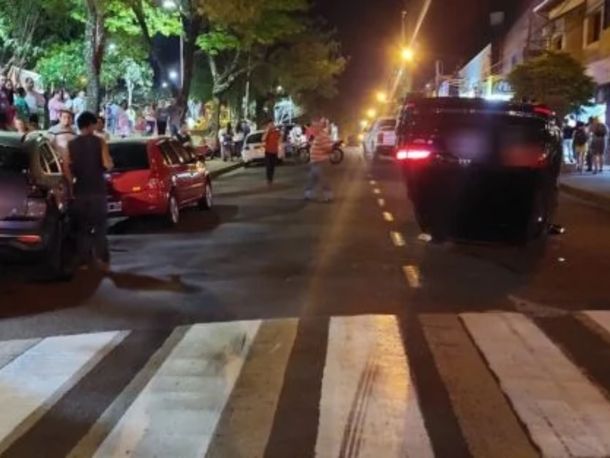 Una mujer borracha volcó e insultó a un testigo en Misiones: Negro, hace rubio