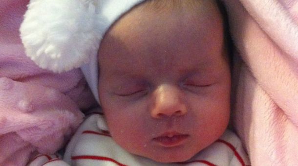 Advierten sobre el peligro del colecho tras la muerte de una beba de 11 semanas