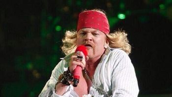 los usuarios de las redes sociales dispararon contra axl rose los usuarios de las redes sociales dispararon contra axl rose