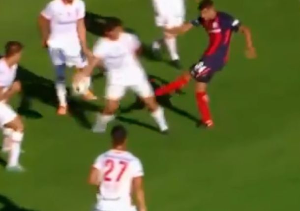 Reclamaron mano de Araujo en San Lorenzo vs Huracán