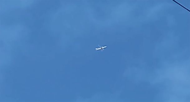 Preocupó a vecinos un avión con problemas técnicos que por una hora sobrevoló La Plata