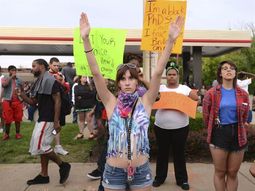 Se extiende la protesta por el crimen de un afroamericano