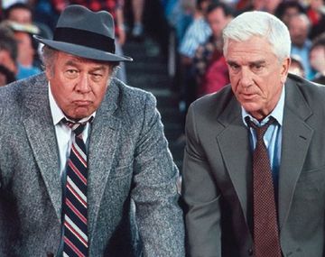 Murió George Kennedy