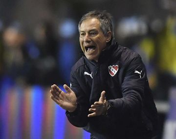 ¿Qué partido vio? La insólita queja de Holan tras la derrota de Independiente