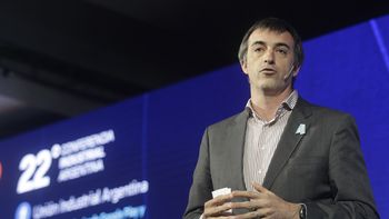 Esteban Bullrich dio una conferencia por la exclusión de Argentina de PISA Esteban Bullrich dio una conferencia por la exclusión de Argentina de PISA