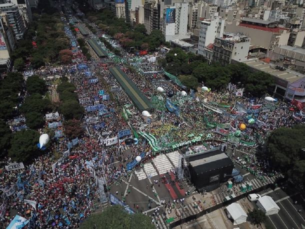 Marcha de Moyano contra el Gobierno.