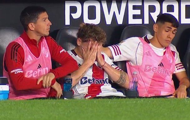 Preocupación en River: Facundo Colidio se lesionó, se fue llorando y podría perderse el Superclásico ante Boca