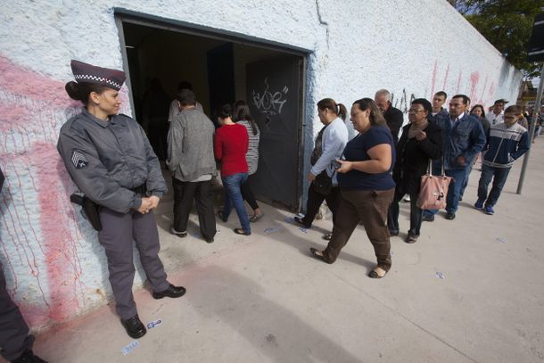 Arrancaron las elecciones en Brasil que definirán al próximo presidente