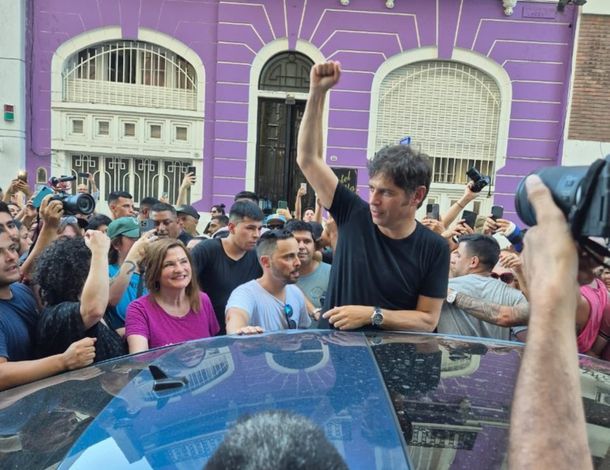 Axel Kicillof, presente en la Marcha LGBT Antifascista y Antirracista