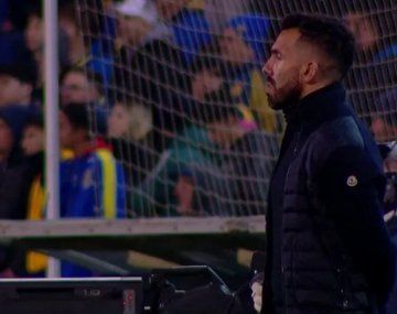 Cómo firmó Carlos Tevez la planilla oficial