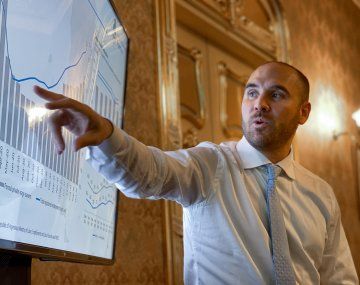 Guzmán cruzó a Laspina: Me cuesta encontrar una situación de tamaña debilidad conceptual