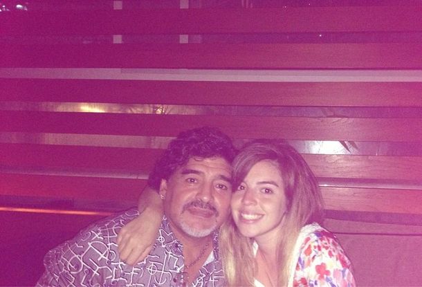 Dalma Maradona viajó a Dubai para pasar las fiestas con Diego