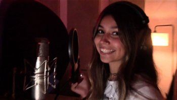 juli obregon apuesta a la emocion en ?ojos tristes?, su nueva colaboracion con faqu juli obregon apuesta a la emocion en ?ojos tristes?, su nueva colaboracion con faqu