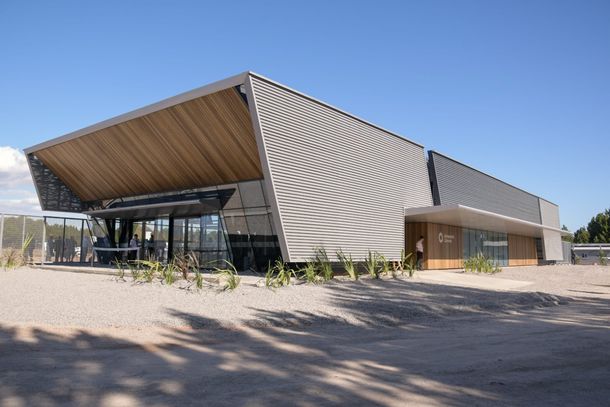 El Aeropuerto Internacional de Carmelo registró 80 movimientos entre arribos y partidos durante su primer mes de operaciones