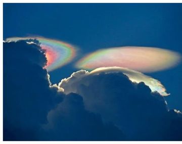 Un arcoíris de fuego incendió el cielo de Florida