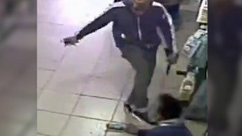 Munro: delincuentes robaron un supermercado y noquearon a un cliente 