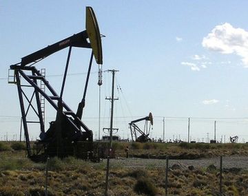 Descubren yacimiento petrolero en Santa Cruz