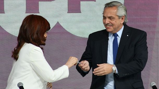Cristina Kirchner a Alberto Fernández: Te pido que uses la lapicera con los que tienen que darle cosas al país