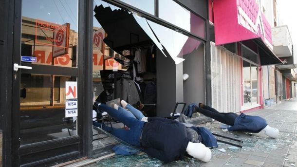 Ráfagas de hastas 130km/h provocaron destrozos en Comodoro Rivadavia