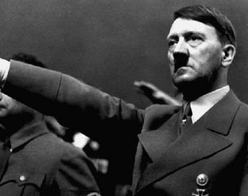 Subastaron el teléfono de Adolf Hitler