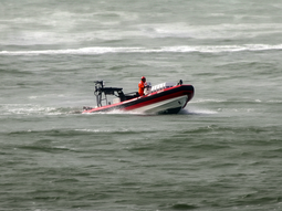 mar del plata: dos deportistas quedaron atrapados en el mar durante el fuerte temporal mar del plata: dos deportistas quedaron atrapados en el mar durante el fuerte temporal