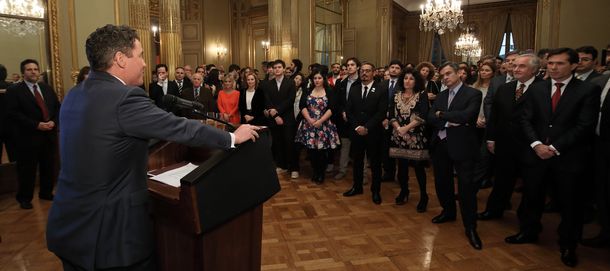 Embajada de Estados Unidos insta a fortalecer relaciones con becarios